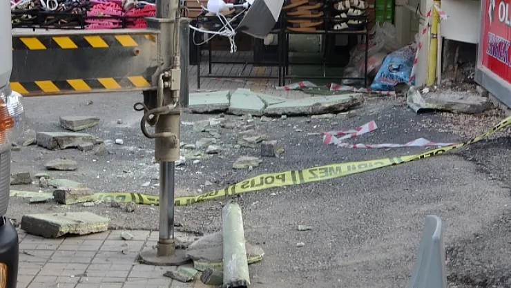 Depremde Malatya'da binaların sıvaları döküldü!