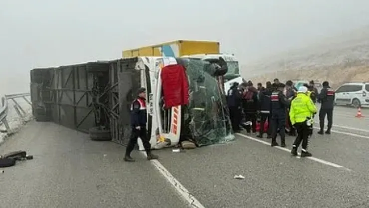 Malatya'da katliam gibi kaza: 3 ölü, 29 yaralı!