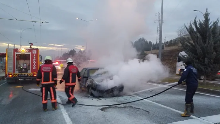 Otomobil seyir halindeyken alevlere teslim oldu