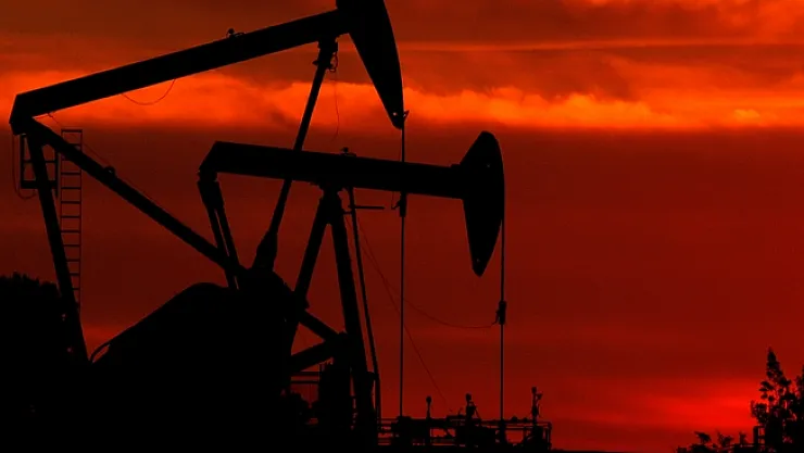 Petrol bölgesel risklerle yükselişte