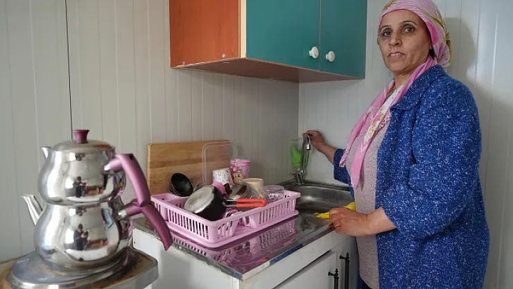 Enkazın altında kaldığı dakikalar ona 1 yıl gibi geldi