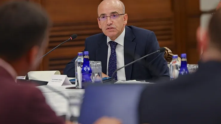 Kredi kartı taksit iddialarına Bakan Şimşek'ten yanıt!