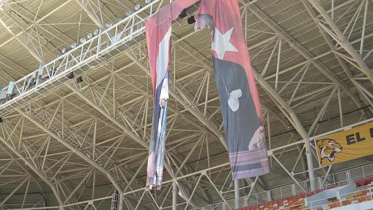 Malatya Stadyumunu çürümeye terk ettiler!