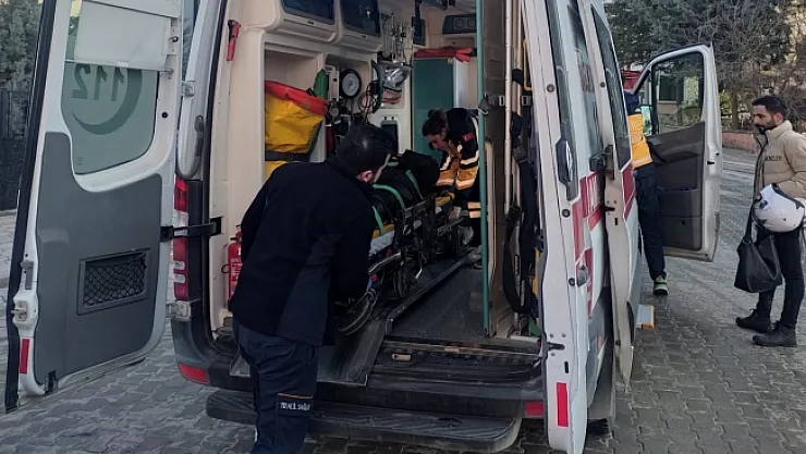 Otomobil ile elektrikli motosiklet çarpıştı: 1 yaralı