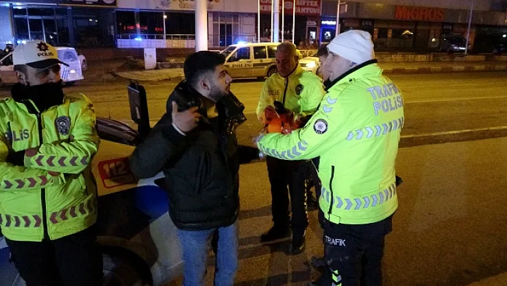 Polisin dur ihtarına uymayan sürücü kaza yaptı!