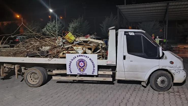 Polisten enkaz hırsızlarına suçüstü