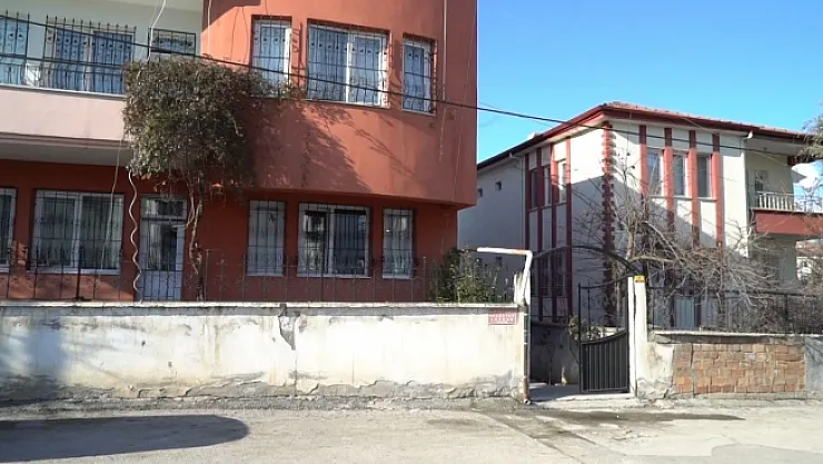 Sorumsuzluğun böylesi! Bu evleri 4 yıldır su basıyor