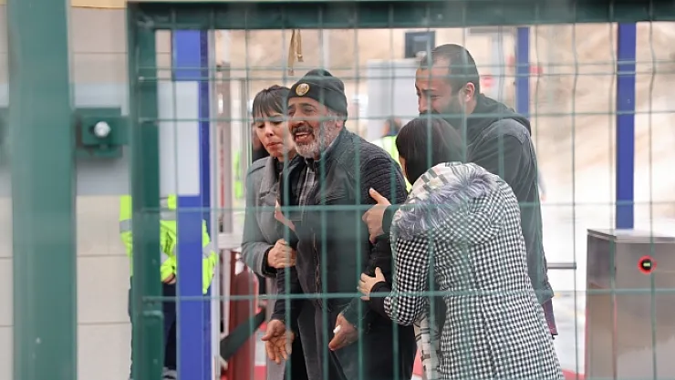 Toprak kayması esnasında olay yerinde bulunan bir işçi: 'Biz deprem sandık'