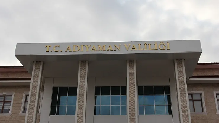 Bayrağı balkondan aşağıya attılar! Soruşturma başlatıldı