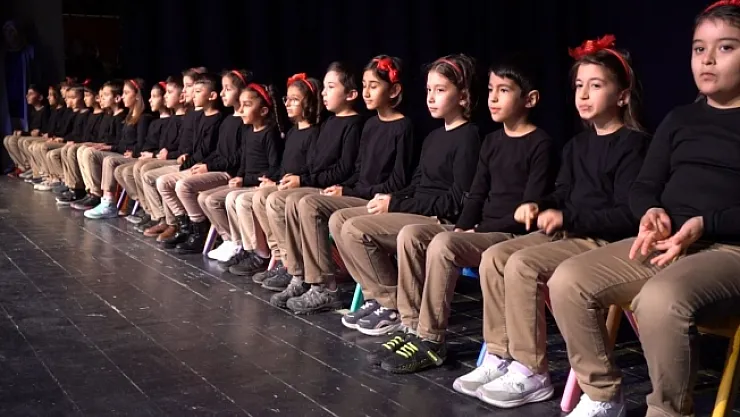 Bostanbaşı İlkokulu Öğrencileri Çanakkale ruhunu yansıttılar