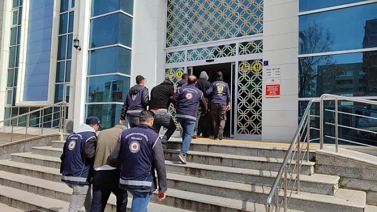 Düzensiz göçmen operasyonu: 2 tutuklama