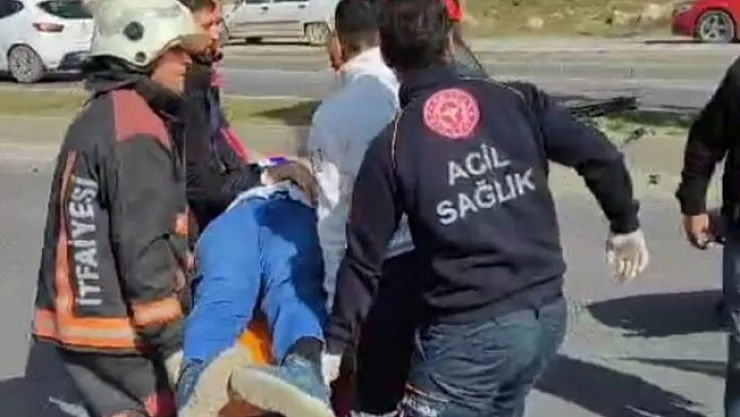 Kontrolden çıkan otomobil refüje çarptı: 1 ağır yaralı