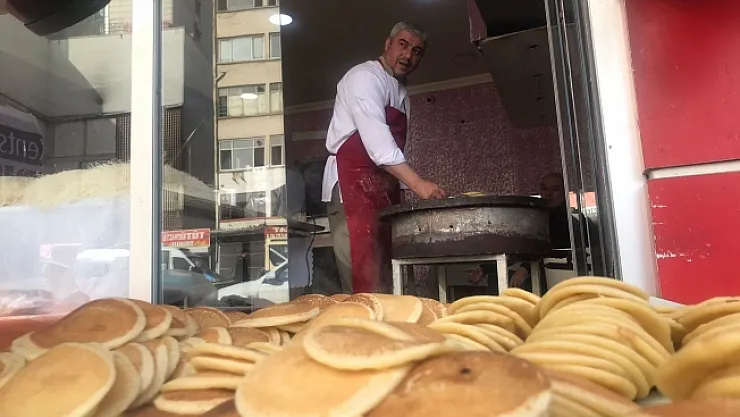 Malatya'da esnafın konteynerde Ramazan mesaisi