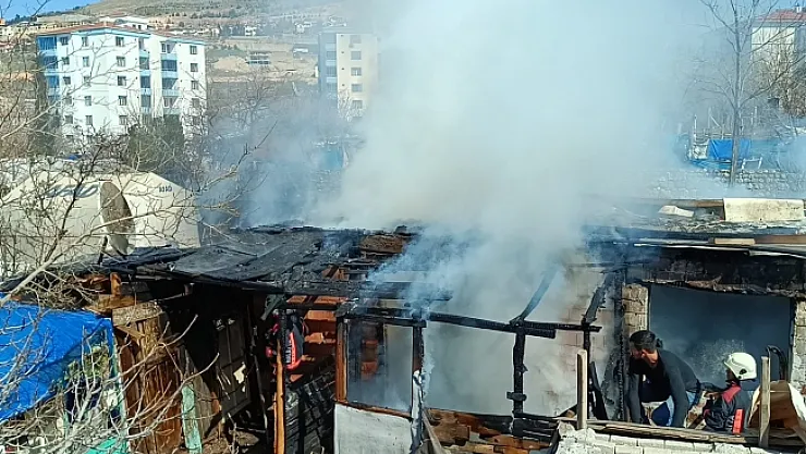 Malatya'da korkutan baraka yangını