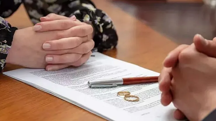 Yurt dışında boşananları ilgilendiren emsal karar