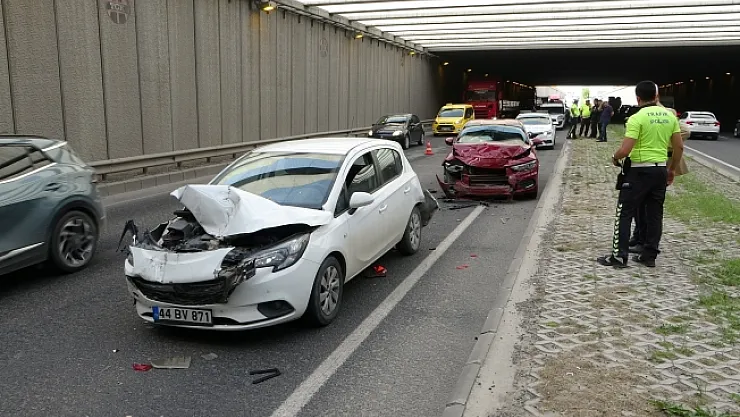 5 aracın karıştığı kazada 3 kişi yaralandı