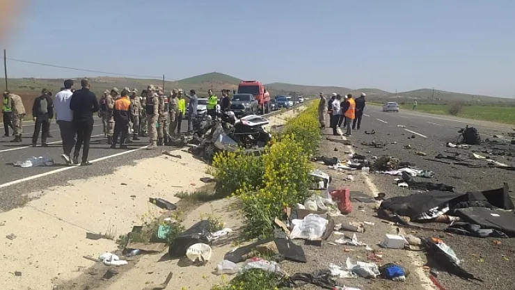 Katliam gibi kaza! 4 kişilik aile yok oldu!