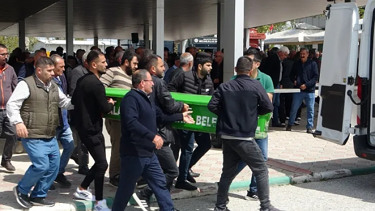 Tartıştığı kocasını sırtından bıçaklayarak öldürdü