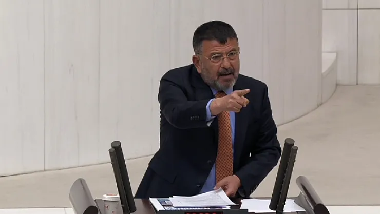 Ağbaba, Meclis'te ateş püskürdü! 'Belediyeyi Yunanistan'dan mı aldınız?'