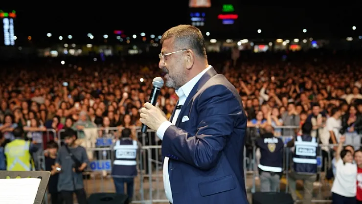 'Birileri Atatürk'ü unutsa da biz unutmayız'