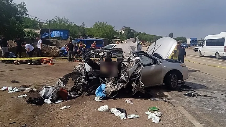 Korkunç kaza! 2 ölü, 3 yaralı!