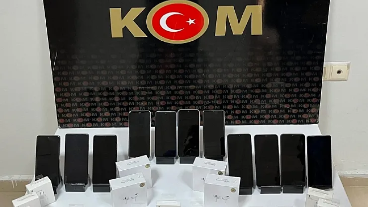 Malatya'da 11 adet kaçak cep telefonu ele geçirildi