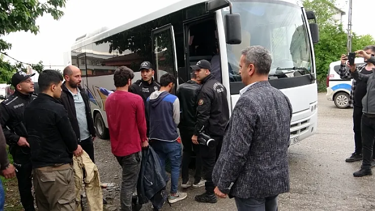 Malatya'da iş yerinde 25 düzensiz göçmen yakalandı