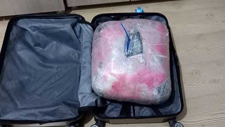 Yolcu otobüsünde 12 kilo 408 gram esrar ele geçirildi