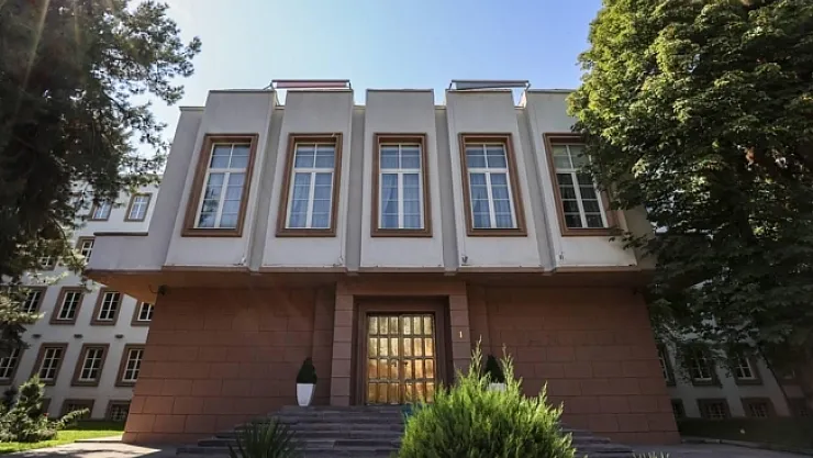 Eşe başkasının yanında hakaret etme boşanma nedeni sayıldı