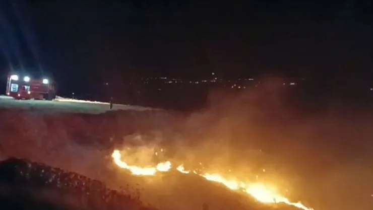 Malatya'da gece 2 ayrı noktada arazi yangını