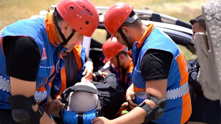 Malatya'da UMKE tatbikatı nefesleri kesti
