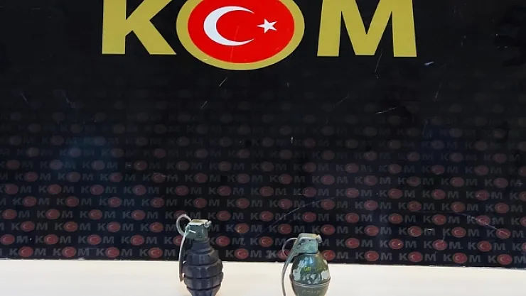 Şüphe üzerine durdurulan araçta 2 el bombası çıktı