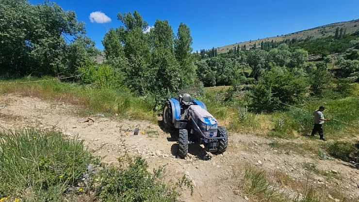 Traktörden düşen meclis üyesi hayatını kaybetti