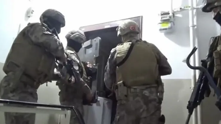 FETÖ'ye yönelik Kıskaç operasyonu! 108 gözaltı!