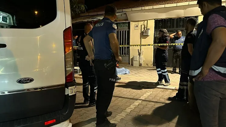 Kaldırımda yere yığılan şahıs hayatını kaybetti