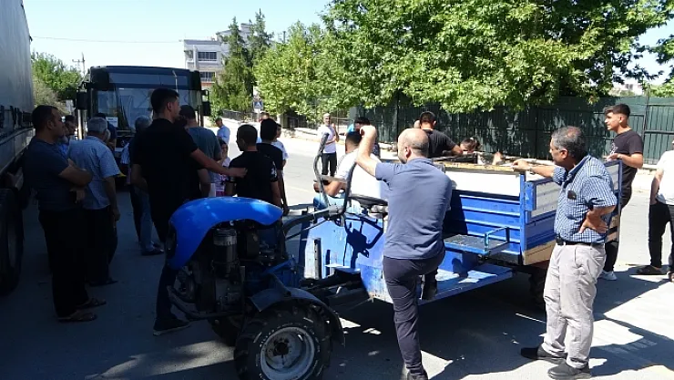 MOTAŞ'ın hatlarını iptal ettiği mahalleli çapa motoru ile yol kesti!