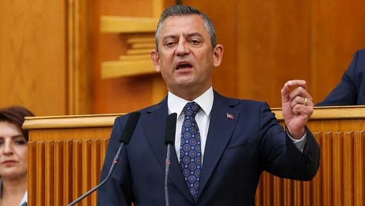 Özel'den zam için çağrı! &quotSaat 21.00'de ışıkları yakın ve kapatın"