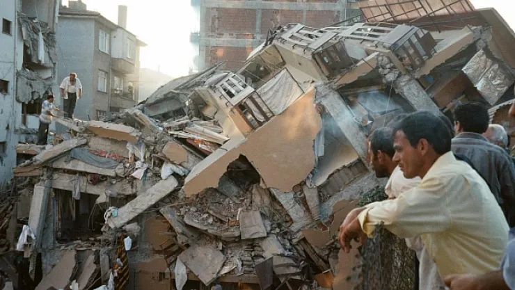 17 Ağustos depreminin üzerinden çeyrek asır geçti