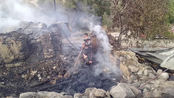 Arguvan'da ev yangını