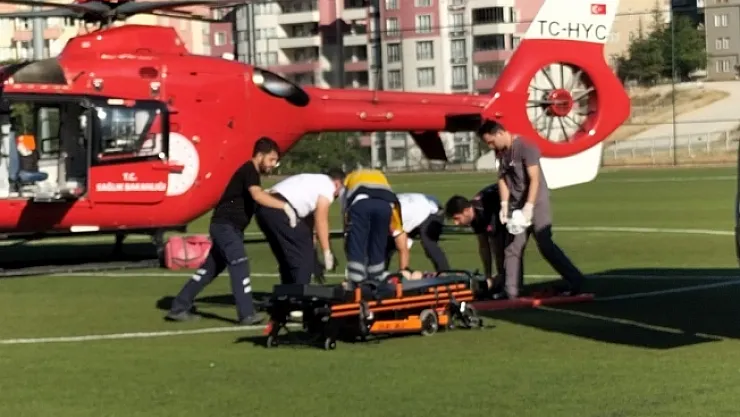 Kazada yaralanan yaya hava ambulansı ile Malatya'ya sevk edildi