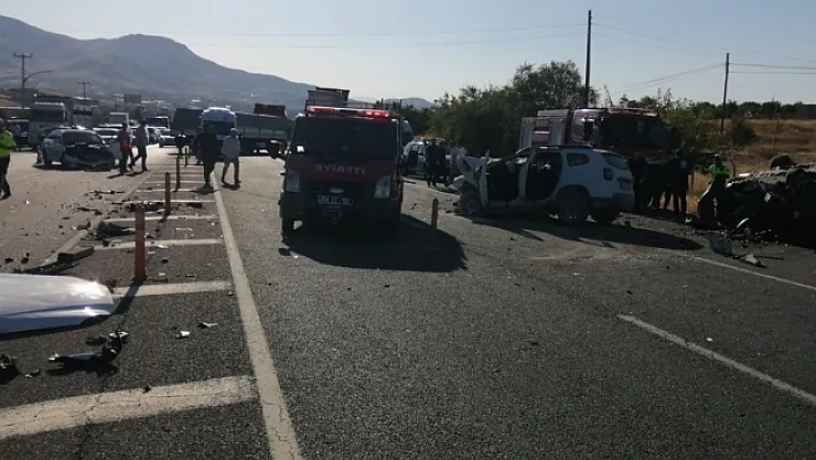 Malatya'da feci kaza: 2 ölü, 4 yaralı