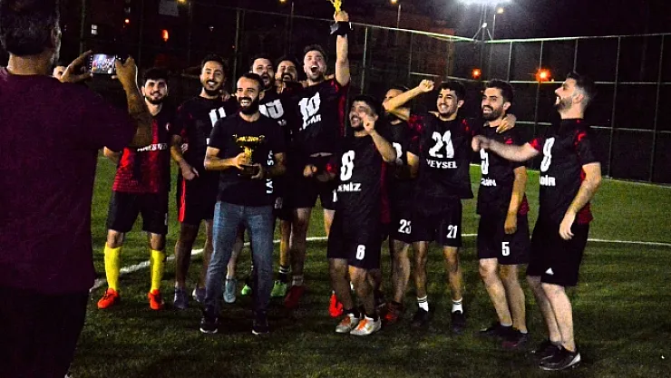 Sağlıkçıların futbol turnuvası sona erdi!