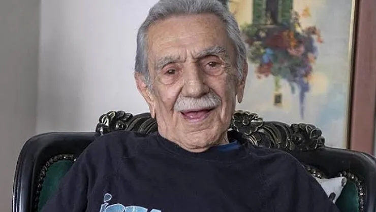 Usta oyuncu Aydemir Akbaş hayatını kaybetti