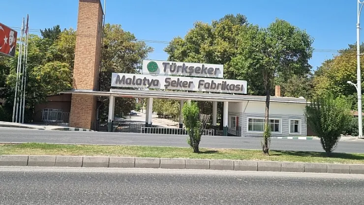 Vatandaş küspe kokusundan bunaldı! Cam, kapı açamıyorlar!