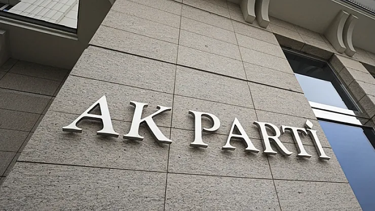 Ak Parti 3 ilçe başkanını görevden aldı