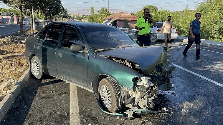 Malatya'da zincirleme trafik kazası: 3 yaralı