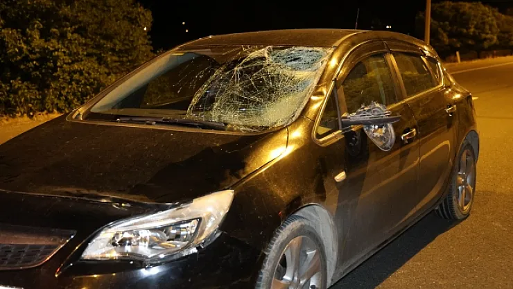 Otomobilin çarptığı kadın kurtarılamadı