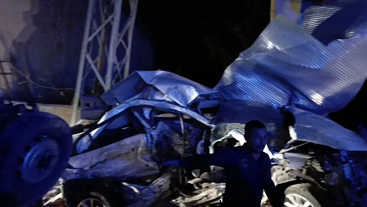 Yazıhan'da feci kaza! Kamyonetin freni boşaldı: 7 yaralı