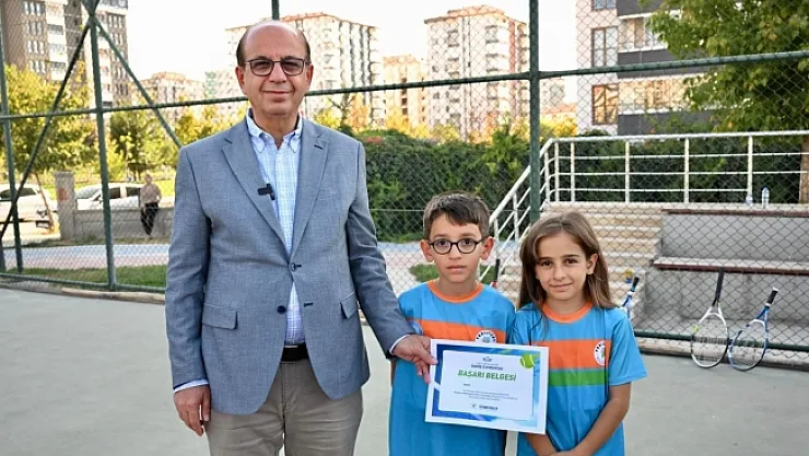 Yeşilyurt'ta tenis turnuvası heyecanı yaşandı