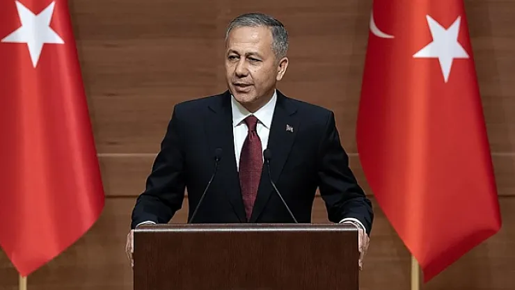 Bakan Yerlikaya: 3 binada kısmi çökme var!